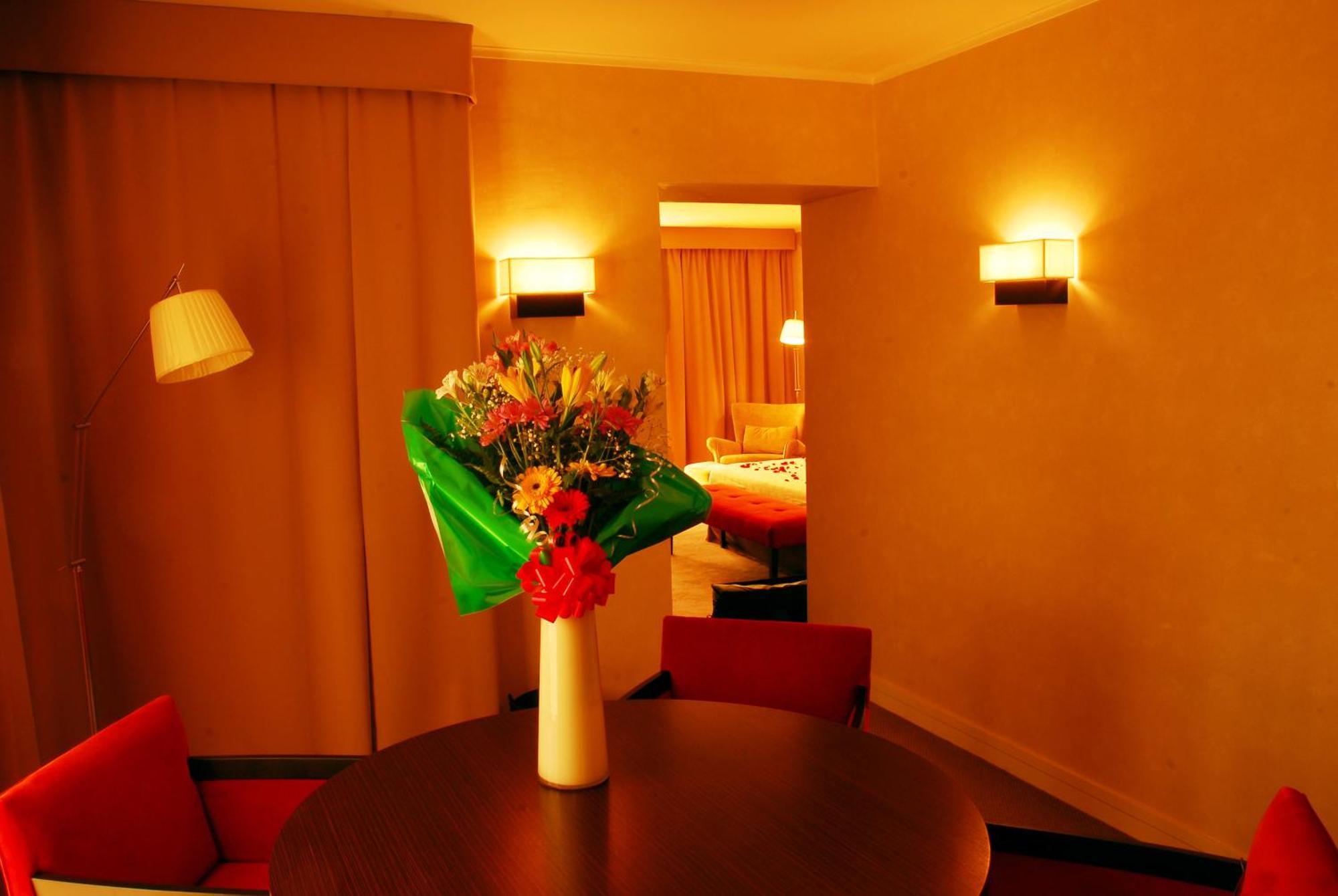 Howard Johnson Plaza Resort & Casino Mayorazgo Paraná Pokoj fotografie A suite at the hotel
