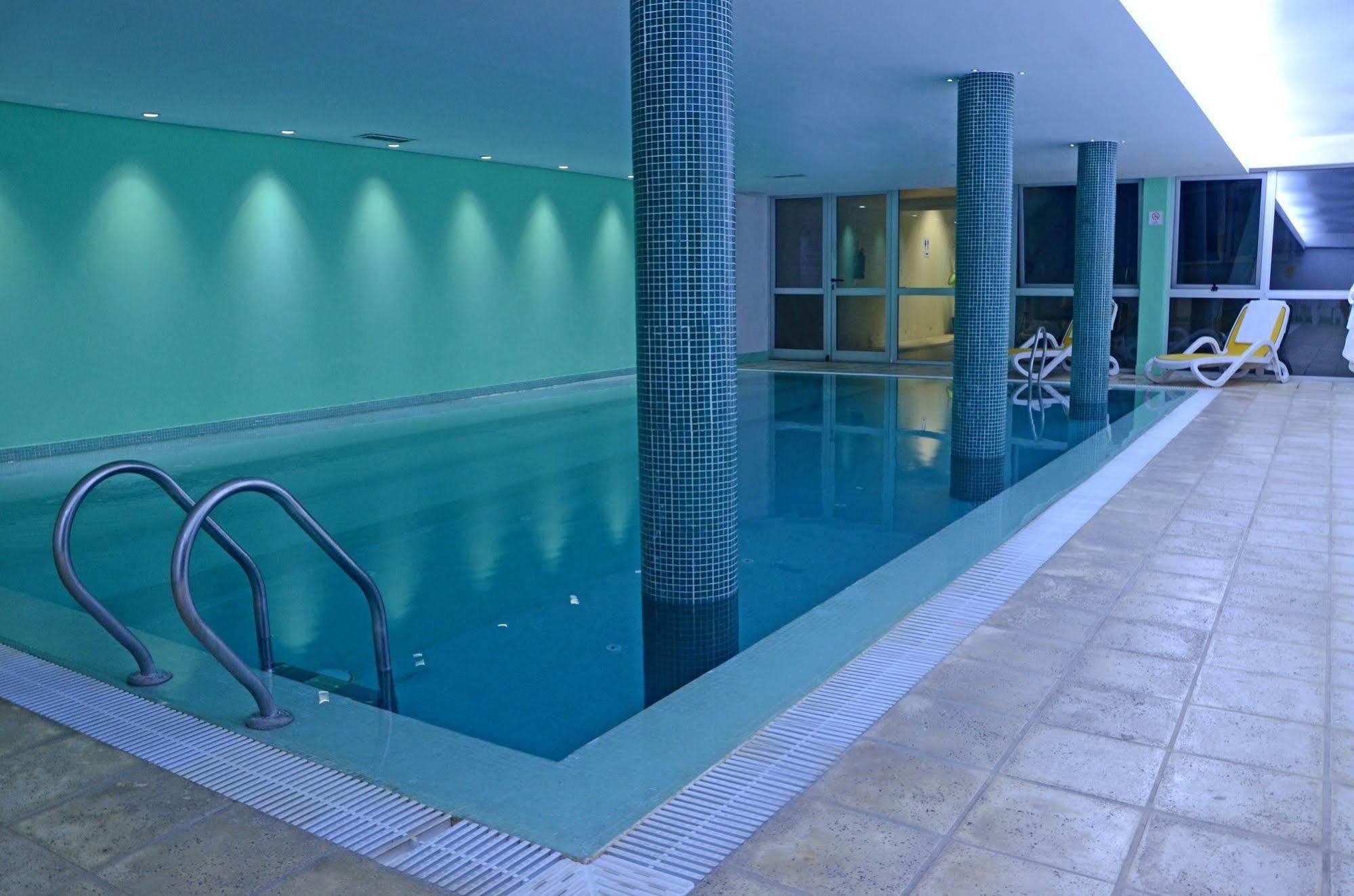 Howard Johnson Plaza Resort & Casino Mayorazgo Paraná Exteriér fotografie Swimming pool